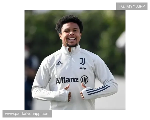 尤文稳扎稳打推进，麦肯尼射门角度刁钻